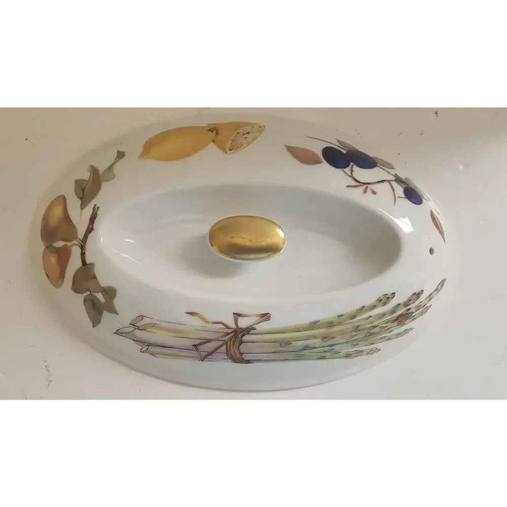 Royal Worcester 1961 Evesham Gold England 10 inch Oval Casserole w/Lid.